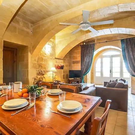 Gharilma V Villa Santa Luċija