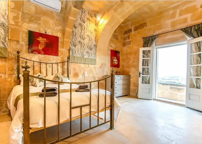 Gharilma V Villa Santa Luċija